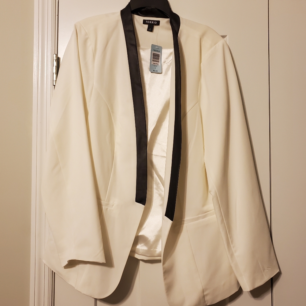 Torrid size 2 NWT* Brand new with tags